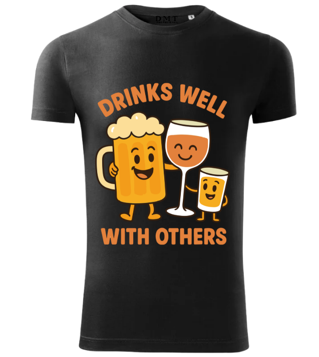 Tricou Barbati Imprimeu "Drinks Well With Others" - Negru